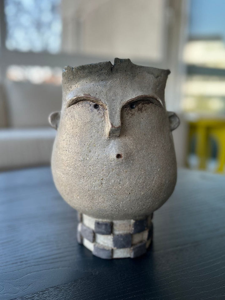 Javier Escultura serie CARAS Calite Interiorismo 